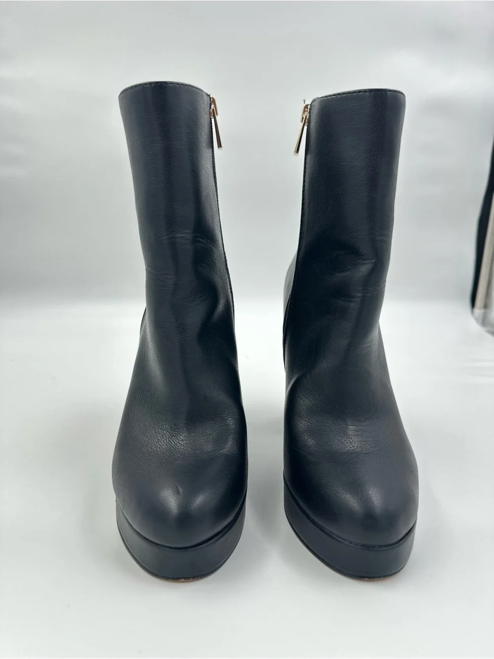 Jessica Simpson Women’s Black Leather Platform Ankle Boots with Gold Zipper - Picture 2 of 6